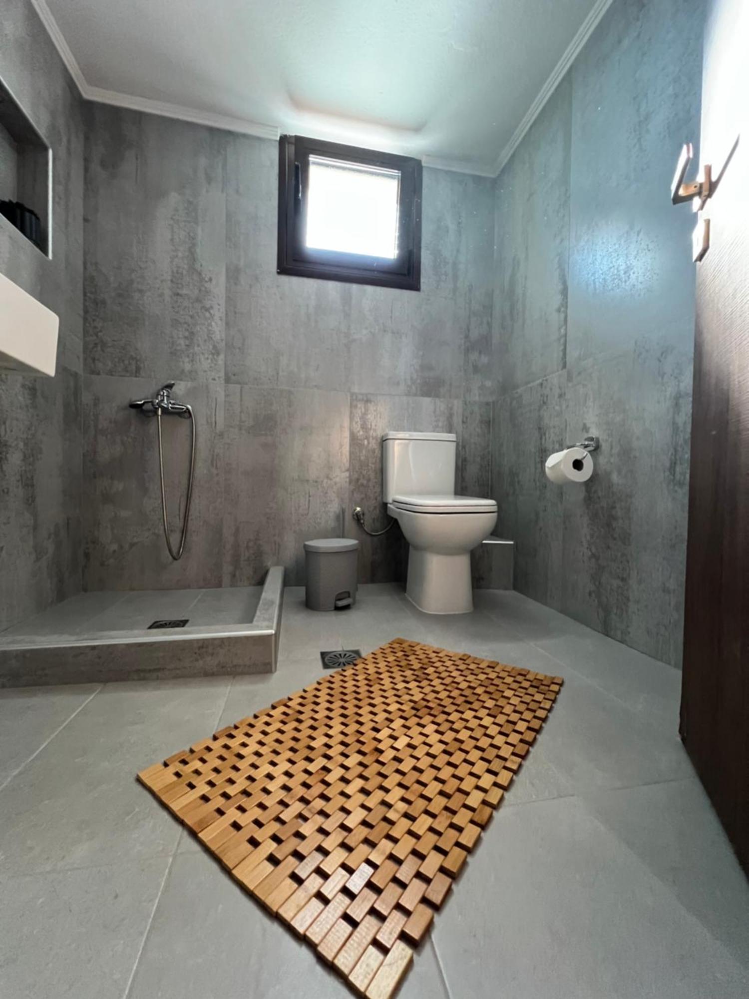 Maria Rooms To Let Ouranoupoli Exterior photo